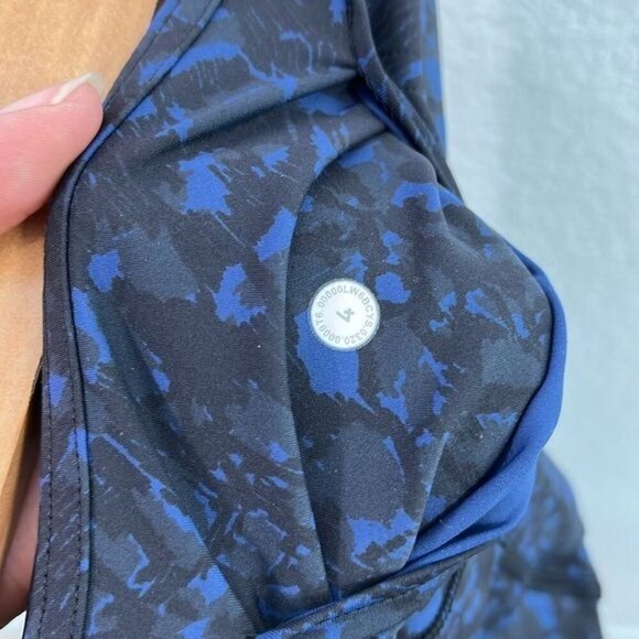 Lululemon Fast and Free Crop II 19" *Non-Reflective Camo Larkspur size 4 - Picture 5 of 10